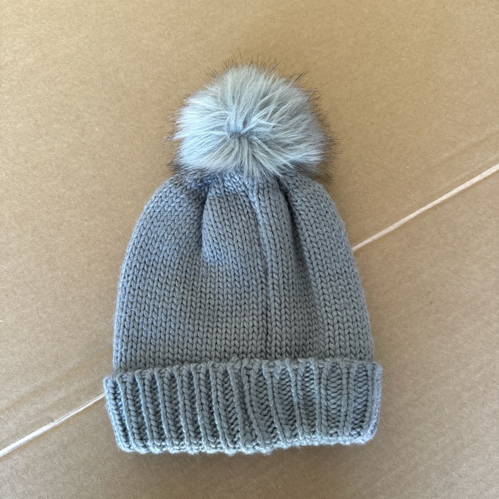 Grey beanie - Picture 2 of 2